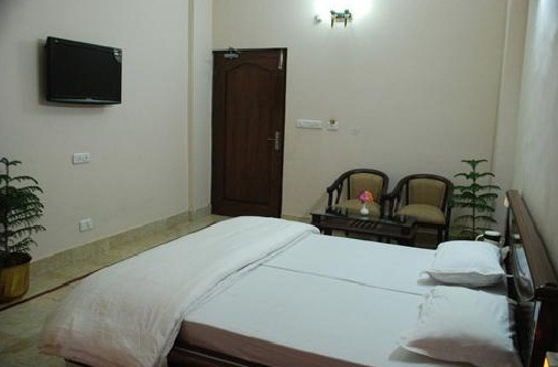 Hotel Basera Vrindavan